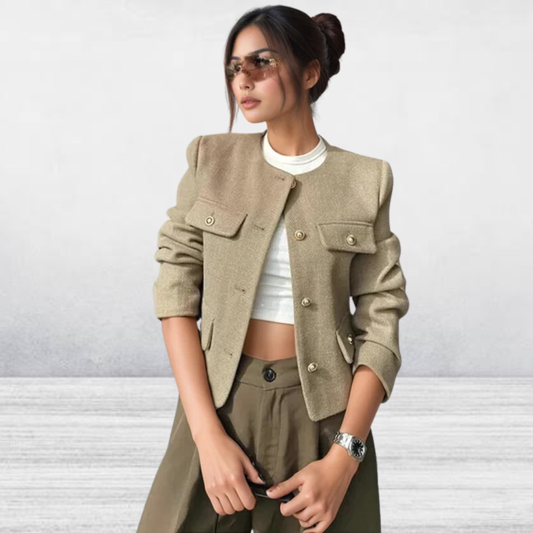 Avere | Chic Cropped Jacket With Buttons